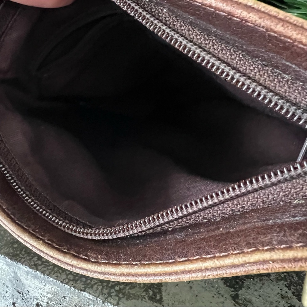 Nine West | Vintage 90s | Brown Leather Crossbody Bag - Picture 9 of 11